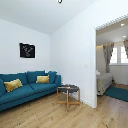 Apartment Dalmatia In Preko With Swimming Pool Apartman Preko