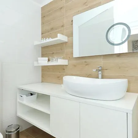 Apartman Apartment Dalmatia In Preko With Swimming Pool *