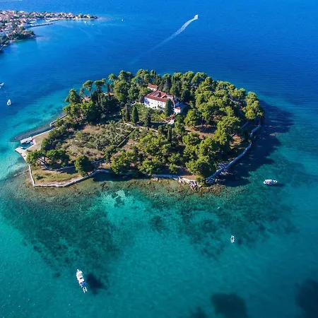 Apartment Dalmatia In Preko With Swimming Pool Apartman