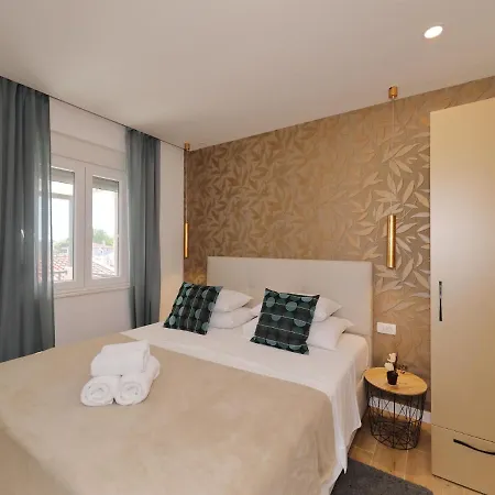 Apartment Dalmatia In Preko With Swimming Pool *