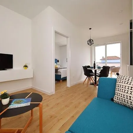 Apartman Apartment Dalmatia In Preko With Swimming Pool
